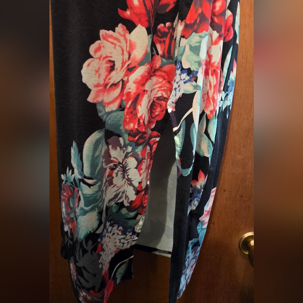 HOST PICK! 🎉🎊 Victoria's Secret Floral Black Dress SzM - Picture 3 of 6
